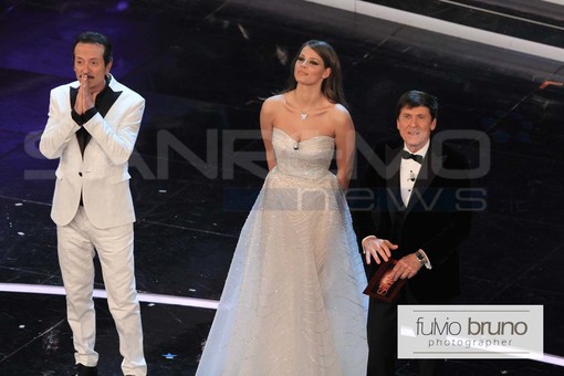 Festival di Sanremo 2012: la finale fa il botto, mai ascolti così alti Festival di Sanremo 2012: la finale fa il botto, mai ascolti così alti