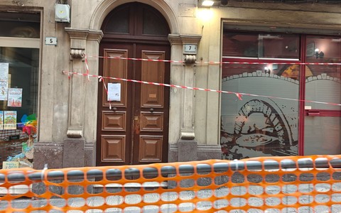 Incendio in via Zeffiro Massa a Sanremo, restano cinque appartamenti inagibili: proseguono verifiche e lavori di risanamento