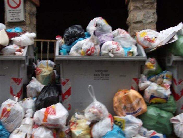Smaltimento dei rifiuti ed inceneritore: un nostro lettore risponde a Libero Smaltimento dei rifiuti ed inceneritore: un nostro lettore risponde a Libero