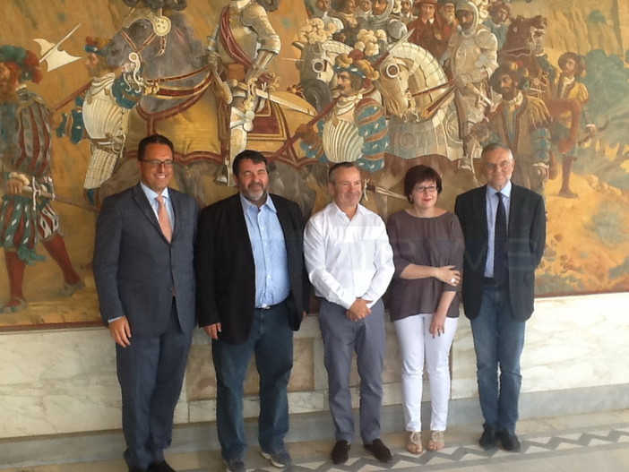 Incontro a Ventimiglia tra gli assessori ai trasporti di Liguria Piemonte e Regione PACA Francese Incontro a Ventimiglia tra gli assessori ai trasporti di Liguria Piemonte e Regione PACA Francese