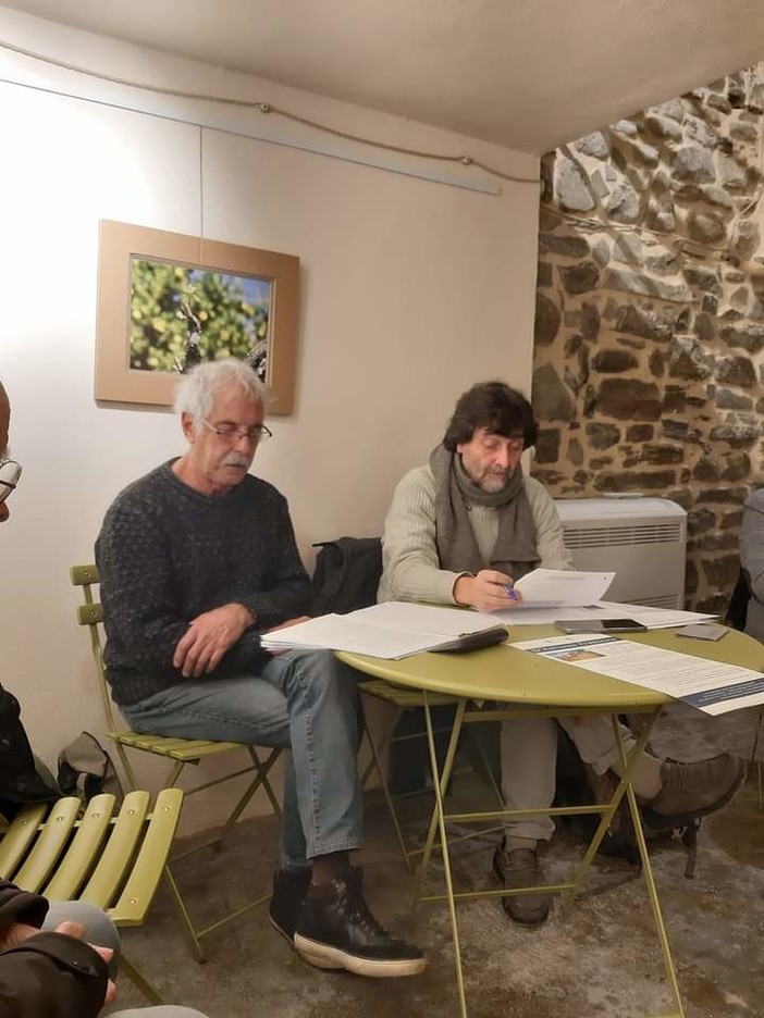 Sanremo: alla Coop la conferenza di Paolo Veziano ‘A loro rischio e pericolo, ebrei stranieri alla frontiera di Ventimiglia' Sanremo: alla Coop la conferenza di Paolo Veziano ‘A loro rischio e pericolo, ebrei stranieri alla frontiera di Ventimiglia'