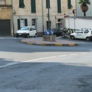 Sanremo: traffico in via Zeffiro Massa, Alessandro concorda con Livio