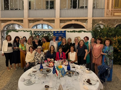 Sanremo, anno 2024-2025: passaggio del collare all'Inner Wheel Club (Foto) Sanremo, anno 2024-2025: passaggio del collare all'Inner Wheel Club (Foto)