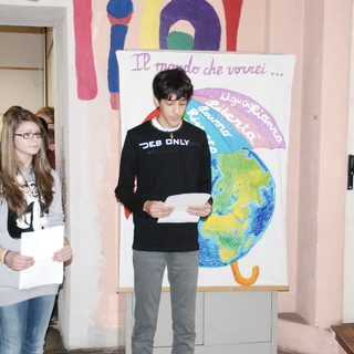 Sanremo: inaugurata oggi alla 'G.Pascoli' l'iniziativa 'Regala una goccia di legalità... un altro mercatino di Natale'