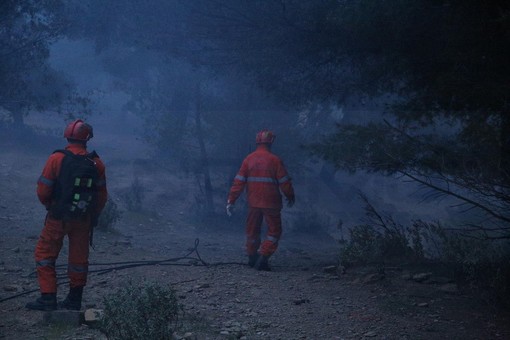 Imperia: spento intorno alle 2 l'incendio divampato ieri sera a Santa Brigida alle pendici del Faudo