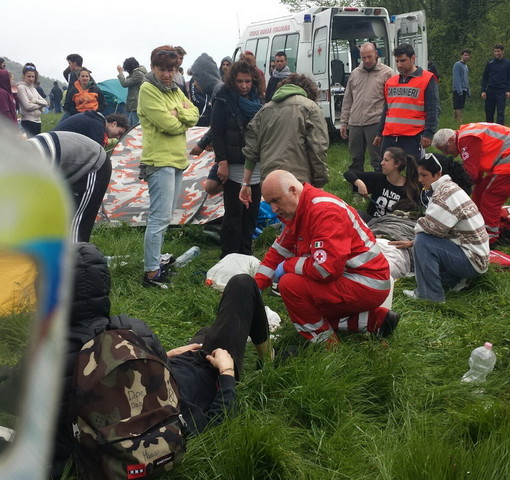 Deglio Faraldi: si ustiona accendendo un barbecue, mobilitazione di soccorsi e in azione anche l'elicottero (Foto) Deglio Faraldi: si ustiona accendendo un barbecue, mobilitazione di soccorsi e in azione anche l'elicottero (Foto)