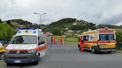 Vallecrosia: mobilitazione di soccorsi per un uomo malato in casa, trasportato in elicottero a Pietra Ligure