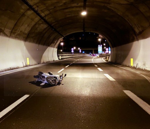 Sanremo: grave incidente ieri sera sull'Aurelia Bis. Ferito un uomo a bordo di uno scooter
