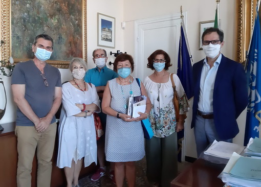Bordighera: oggi in Comune l'Amministrazione ha ricevuto l'Accademia 'Riviera dei Fiori - Giuseppe Balbo' Bordighera: oggi in Comune l'Amministrazione ha ricevuto l'Accademia 'Riviera dei Fiori - Giuseppe Balbo'