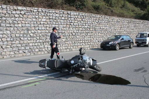 Imperia: incidente in via Nazionale, una 16enne a bordo di una moto portata in Ospedale Imperia: incidente in via Nazionale, una 16enne a bordo di una moto portata in Ospedale