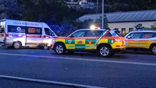 Cresce il drammatico bilancio dell'incidente sul cavalcavia di Roverino: muore anche una donna che era sulla Opel Cresce il drammatico bilancio dell'incidente sul cavalcavia di Roverino: muore anche una donna che era sulla Opel