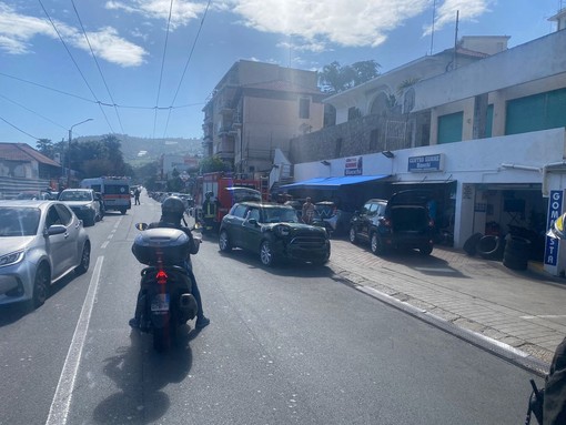 Sanremo: tamponamento a catena in corso Marconi, traffico in tilt alla Foce (Foto)