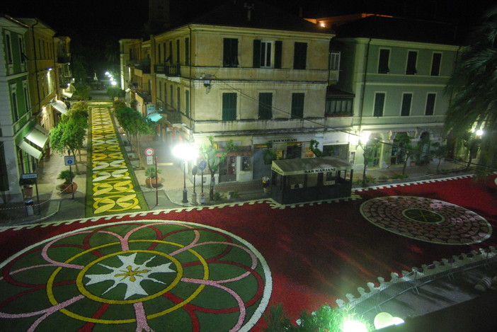 Infiorata Corpus Domini a Diano Marina e Diano Calderina, il bilancio e le foto Infiorata Corpus Domini a Diano Marina e Diano Calderina, il bilancio e le foto