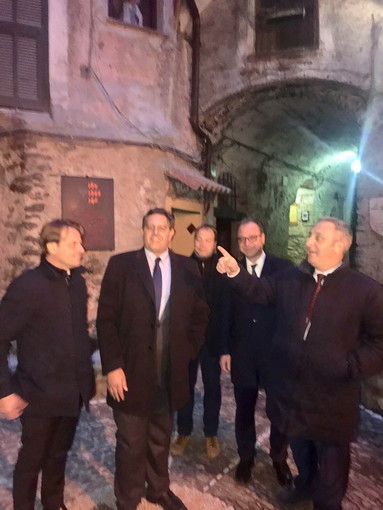 Ieri il tour nell'estremo ponente con Toti e Mulè: Iacobucci “Io candidato a rappresentare il Ponente Ligure” Ieri il tour nell'estremo ponente con Toti e Mulè: Iacobucci “Io candidato a rappresentare il Ponente Ligure”