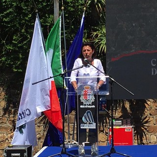 Il Deputato ventimigliese Flavio Di Muro entra a gamba tesa sul Ministro De Micheli "Discorso imbarazzante"