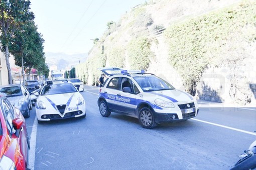 Ventimiglia: scontro tra due scooter in corso Genova, conducenti portati in ospedale con lievi ferite (Foto)