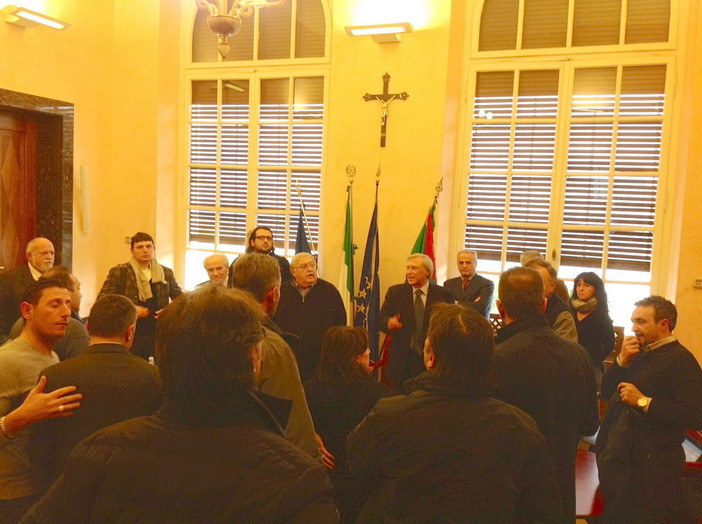Imperia: appalto dei rifiuti di 34 comuni, i sindacati: "il Comune ha sbagliato a comunicare i numero dei lavoratori" Imperia: appalto dei rifiuti di 34 comuni, i sindacati: "il Comune ha sbagliato a comunicare i numero dei lavoratori"
