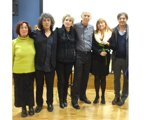 Camporosso: grande successo per lo spettacolo 'Il mondo di Edith Piaff e Jean Cocteau'. Camporosso: grande successo per lo spettacolo 'Il mondo di Edith Piaff e Jean Cocteau'.