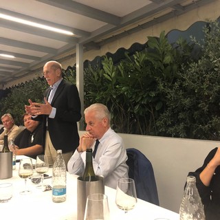 Incontro di Luigi Sappa con balneari, esercenti, tassisti e operatori del porto di Imperia “Importante saper fare accoglienza” Incontro di Luigi Sappa con balneari, esercenti, tassisti e operatori del porto di Imperia “Importante saper fare accoglienza”
