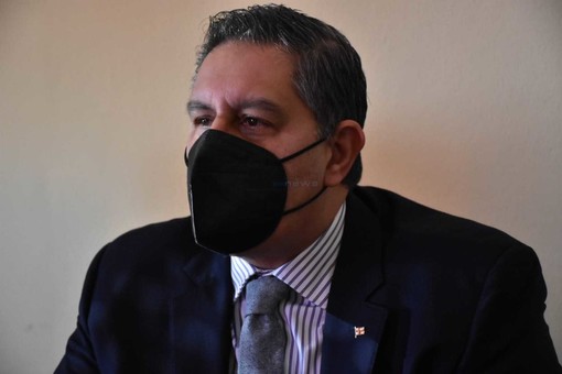 Aumenta l'incidenza del covid in Liguria. L’allarme di Toti: “Si rischia un nuovo blocco degli ospedali”