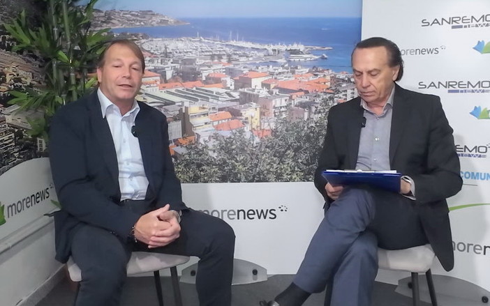 Dolceacqua: Gazzola e l'amicizia con il Principe Alberto II "Ci ha uniti lo sport e spesso viene a giocare da noi a Padel" (Video) Dolceacqua: Gazzola e l'amicizia con il Principe Alberto II "Ci ha uniti lo sport e spesso viene a giocare da noi a Padel" (Video)