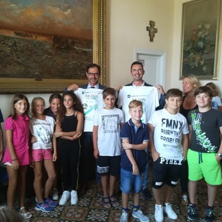 Bordighera: questa mattina in Comune l'incontro tra l'Amministrazione e l'associazione 'Nuoto Club'