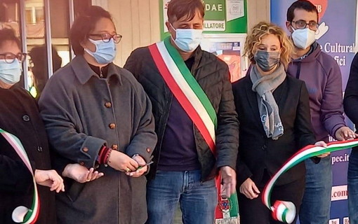 Camporosso: inaugurato al centro anziani il 9 defibrillatore del piccolo centro ponentino (Foto) Camporosso: inaugurato al centro anziani il 9 defibrillatore del piccolo centro ponentino (Foto)