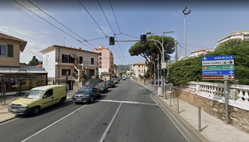 Sanremo investe sul trasporto pubblico: alla Foce i primi semafori intelligenti per dare la precedenza ai bus Sanremo investe sul trasporto pubblico: alla Foce i primi semafori intelligenti per dare la precedenza ai bus