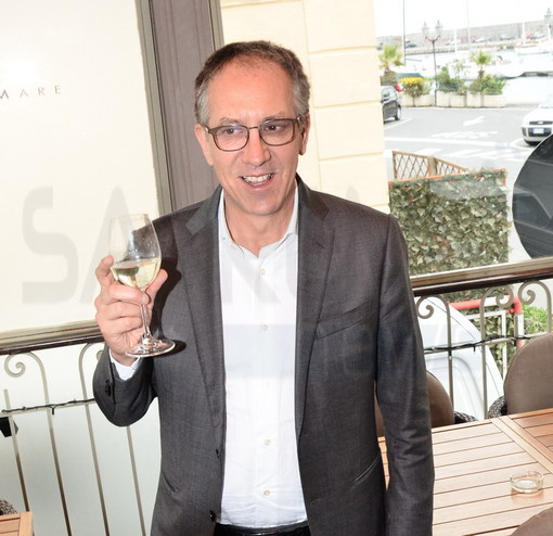 Sanremo: gli auguri del Sindaco Alberto Biancheri che domani sarà in piazza con Ron