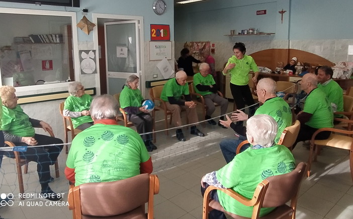 Il centro diurno alzheimer di Sanremo e la scuola di pallavolo Mazzucchelli uniscono le forze per il progetto ‘Soft volley’ Il centro diurno alzheimer di Sanremo e la scuola di pallavolo Mazzucchelli uniscono le forze per il progetto ‘Soft volley’
