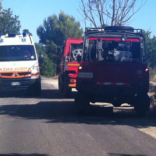 Camporosso: volontaria protezione civile ferita durante i soccorsi per l'incendio di Ciaixe, in azione i mezzi aerei