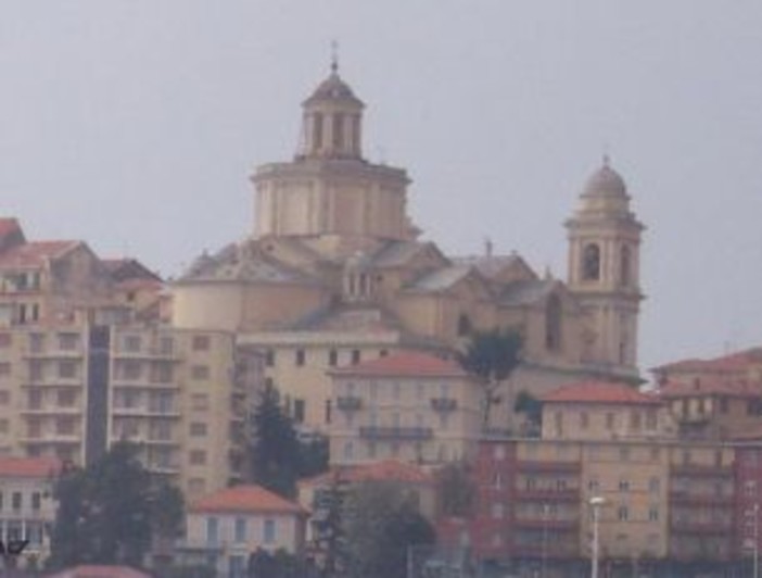 Imperia: servono fondi per altre importanti iniziative, quest'anno saltano il calendario di 'Ineja' e l'albero in piazza San Giovanni Imperia: servono fondi per altre importanti iniziative, quest'anno saltano il calendario di 'Ineja' e l'albero in piazza San Giovanni
