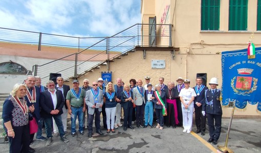 Sanremo: inaugurata una nuova targa dedicata ai consoli del mare in zona Porto Vecchio (Foto e video) Sanremo: inaugurata una nuova targa dedicata ai consoli del mare in zona Porto Vecchio (Foto e video)