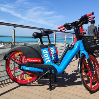 Ventimiglia: buon esordio per il servizio di mobilità elettrica in sharing, Palmero “Piace ai turisti e ai più giovani”