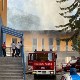 Bordighera: incendio scuole di via Napoli, l'Amministrazione chiede lo sgombero e la messa in sicurezza