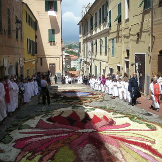 Infiorata di Via Carducci, Imperia