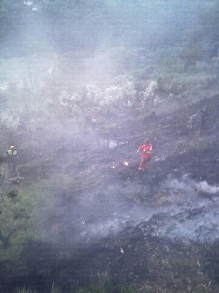 Ventimiglia: piccolo incendio boschivo oggi pomeriggio in località Varase