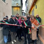 Taglio del nastro a Aurigo per la riqualificazione del borgo con l’Assessore Piana e il Sindaco Arrigo. Taglio del nastro a Aurigo per la riqualificazione del borgo con l’Assessore Piana e il Sindaco Arrigo.
