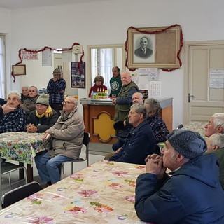 Truffe agli anziani: in arrivo sotto l’albero la brochure con i consigli dei Carabinieri su come prevenirle