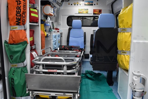 Bordighera: auto investe un scooter, 17enne si rompe un femore e viene soccorso in elicottero Bordighera: auto investe un scooter, 17enne si rompe un femore e viene soccorso in elicottero