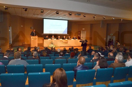 Imperia: dal 17 gennaio al 2 febbraio alla Confcommercio un corso per somministrazione di alimenti e bevande Imperia: dal 17 gennaio al 2 febbraio alla Confcommercio un corso per somministrazione di alimenti e bevande