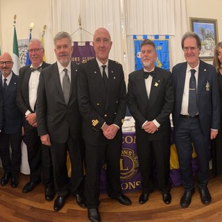 Sanremo: 'Charter' del club, incontro dei soci del Lions Club Ufficiali d'Italia con il Governatore distrettuale Enzo Benza (Foto) Sanremo: 'Charter' del club, incontro dei soci del Lions Club Ufficiali d'Italia con il Governatore distrettuale Enzo Benza (Foto)