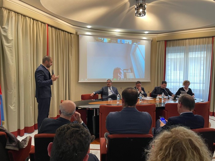 Crisi idrica: dal governo arriva il decreto, la Coldiretti ha incontrato la Regione Liguria Crisi idrica: dal governo arriva il decreto, la Coldiretti ha incontrato la Regione Liguria