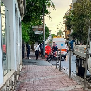 Sanremo: scontro auto-furgone questa mattina a San Martino, 17enne trasportato in ospedale (Foto) Sanremo: scontro auto-furgone questa mattina a San Martino, 17enne trasportato in ospedale (Foto)