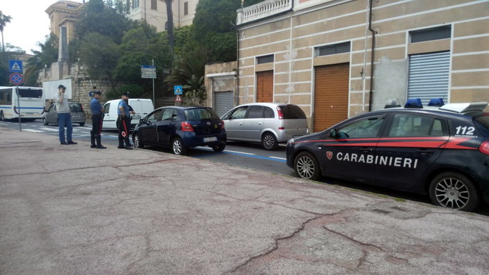 Imperia: donna investita da un'auto in viale Matteotti, trasportata poi in ospedale ma non è grave (Foto) Imperia: donna investita da un'auto in viale Matteotti, trasportata poi in ospedale ma non è grave (Foto)