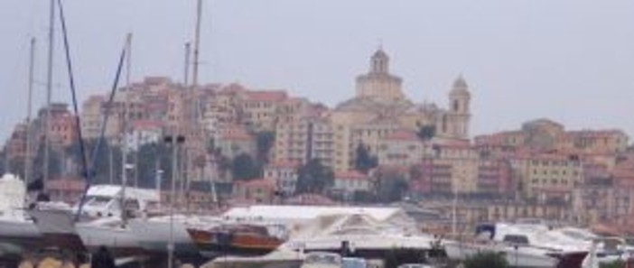 Imperia: rumori dal cantiere alle 7 di domenica mattina, residenti protestano contro i lavori all'ex Renzetti