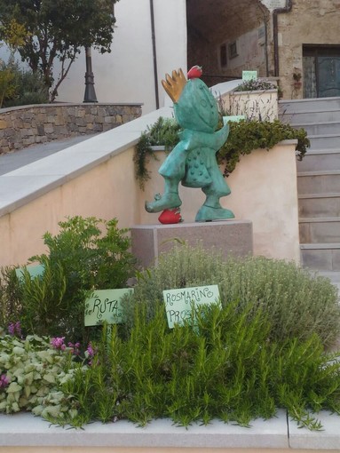 Costarainera: grande successo  per l'incontro ‘Il linguaggio dei fiori’ di sabato scorso presso la biblioteca civica ‘Il Geco sapiente’