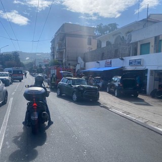 Sanremo: tamponamento a catena in corso Marconi, traffico in tilt alla Foce (Foto)