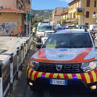 Sanremo: scontro auto-moto in corso Marconi all'incrocio con via Padre Semeria, giovane lievemente ferito (Foto)