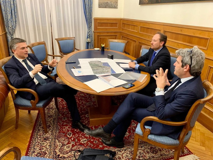 Aurelia bis, Rixi “Quattro alternative per Sanremo, sbocco a monte per Diano Marina” Aurelia bis, Rixi “Quattro alternative per Sanremo, sbocco a monte per Diano Marina”